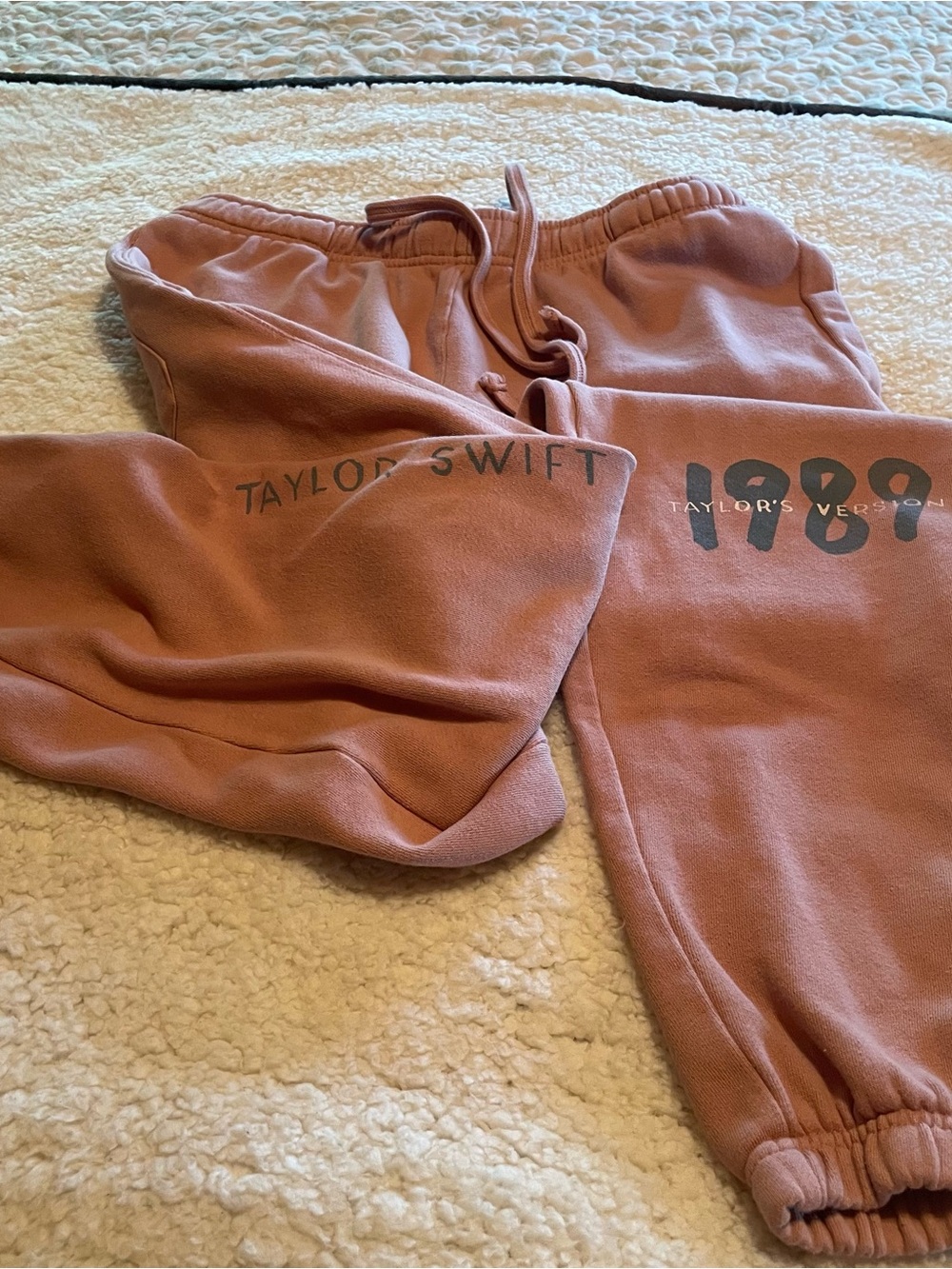 Taylor Swift 1989 Tour Mauve Jogger Sweatpants size large
